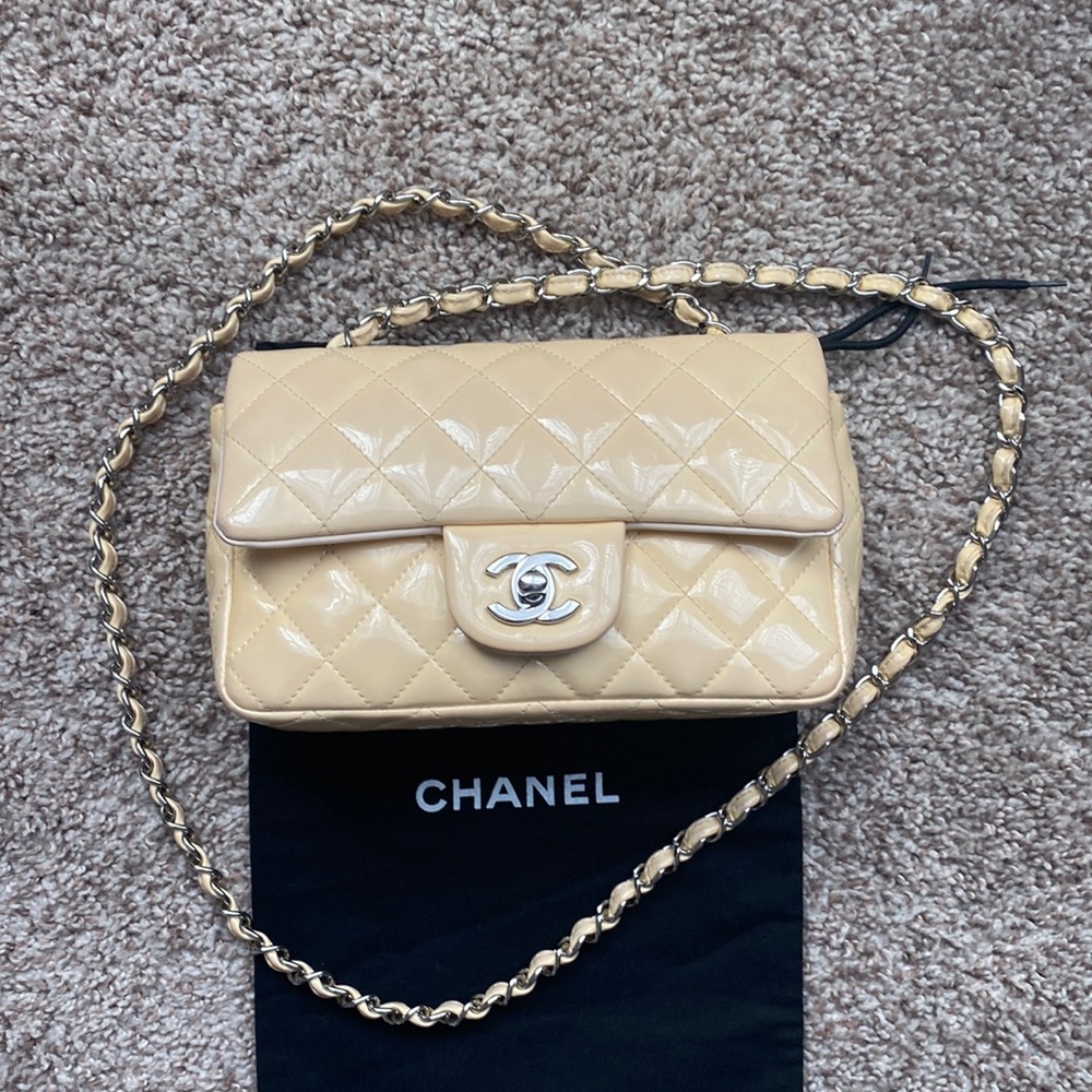 CHANEL Beige Quilted Bag with Silver Accents